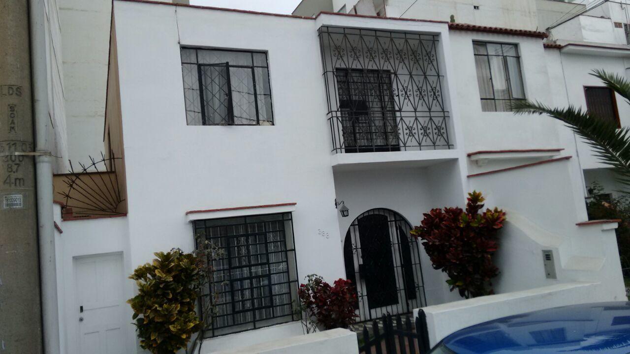 Cozy And Comfortable Home In Miraflores Lima Bagian luar foto